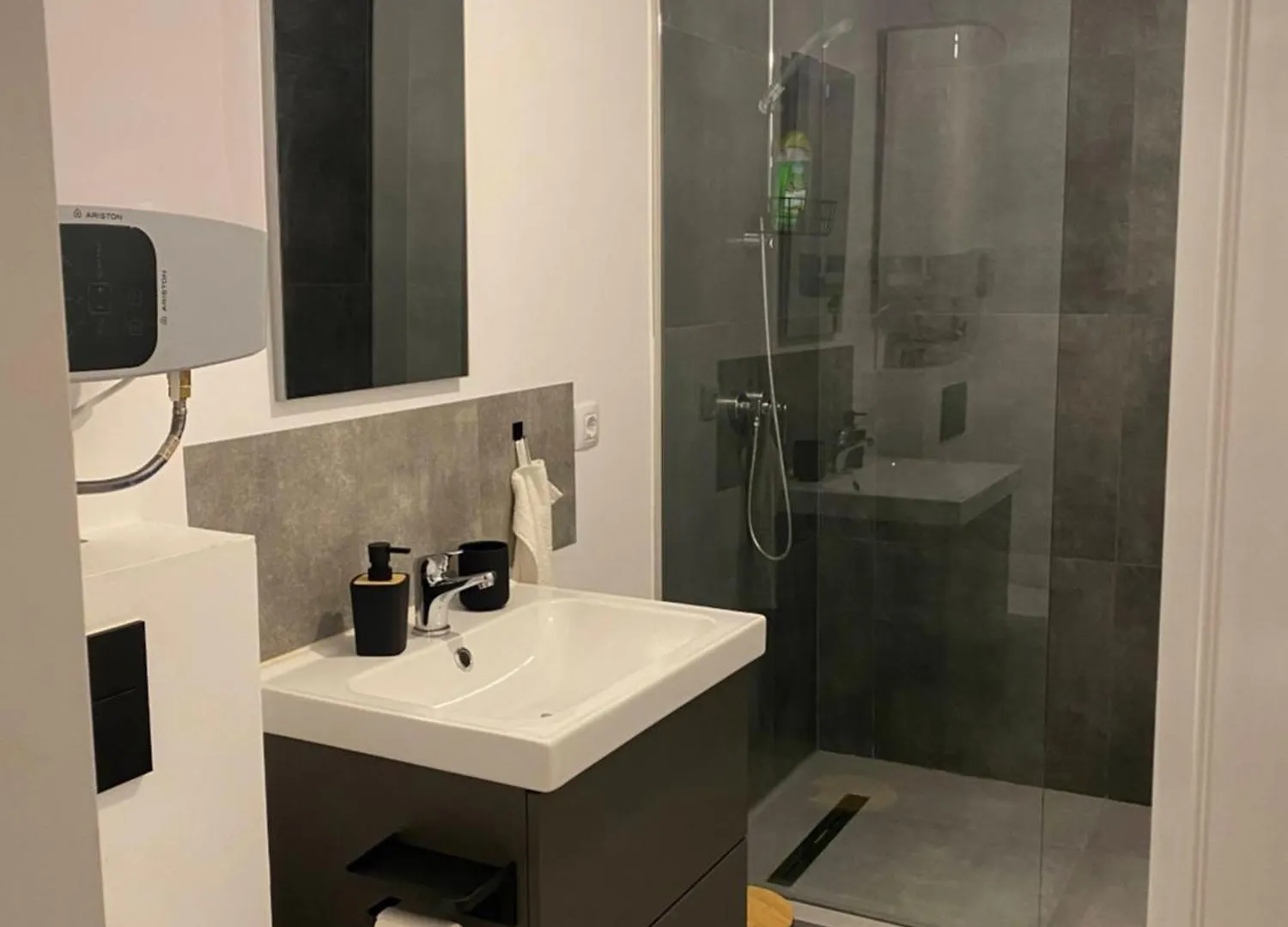 Am Studio Bucharest Mall Apartment